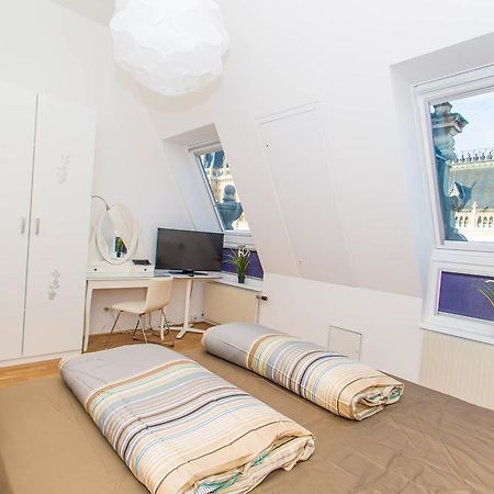 Deluxe Apartment With 3 Rooms - Bartensteingasse 16 Wien Ngoại thất bức ảnh