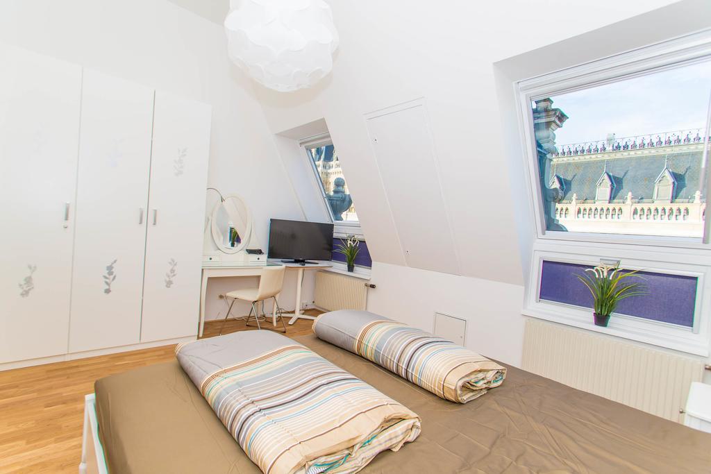 Deluxe Apartment With 3 Rooms - Bartensteingasse 16 Wien Ngoại thất bức ảnh